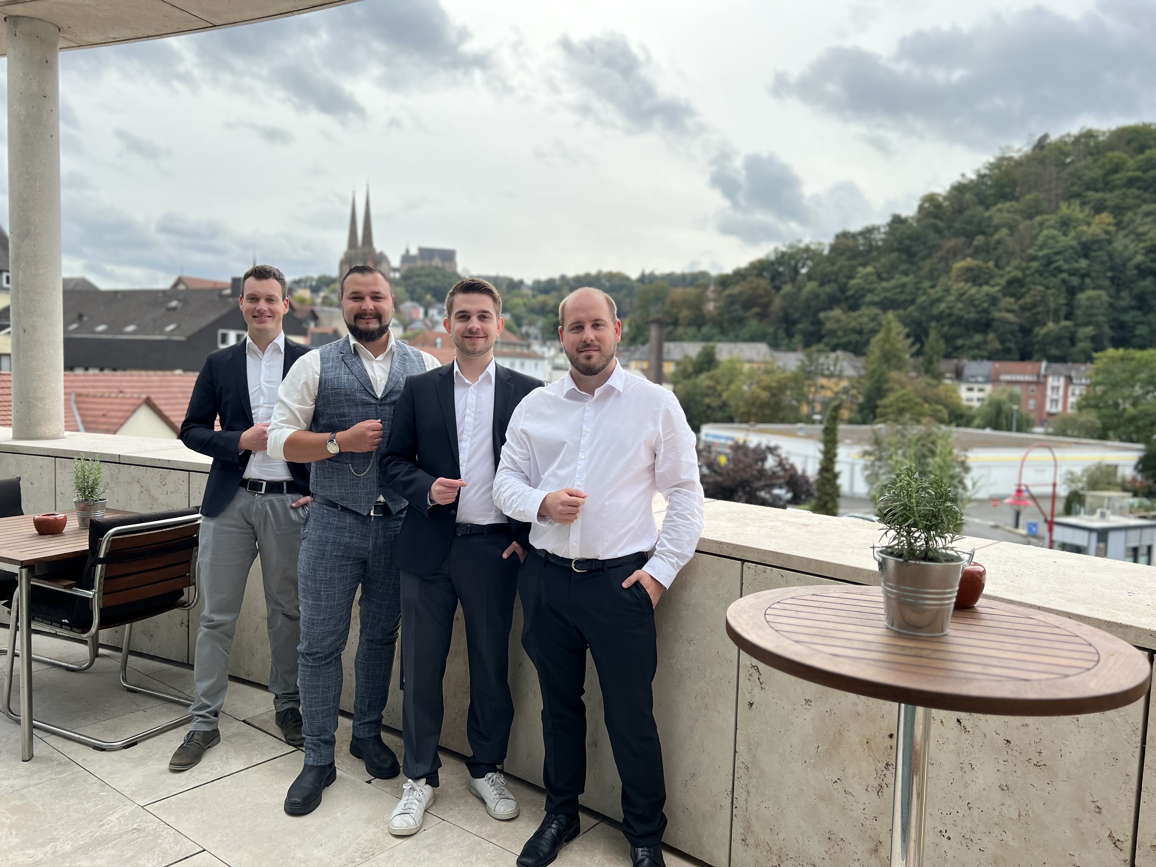 Dr. Yannik Rover Finanzberatung Team